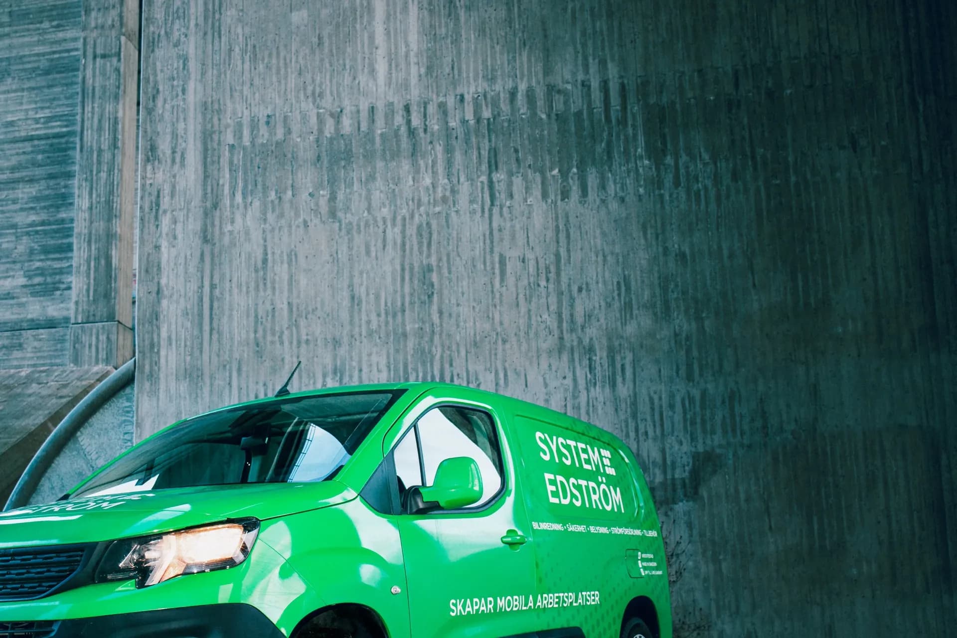 Professionell bilinredning i servicebil