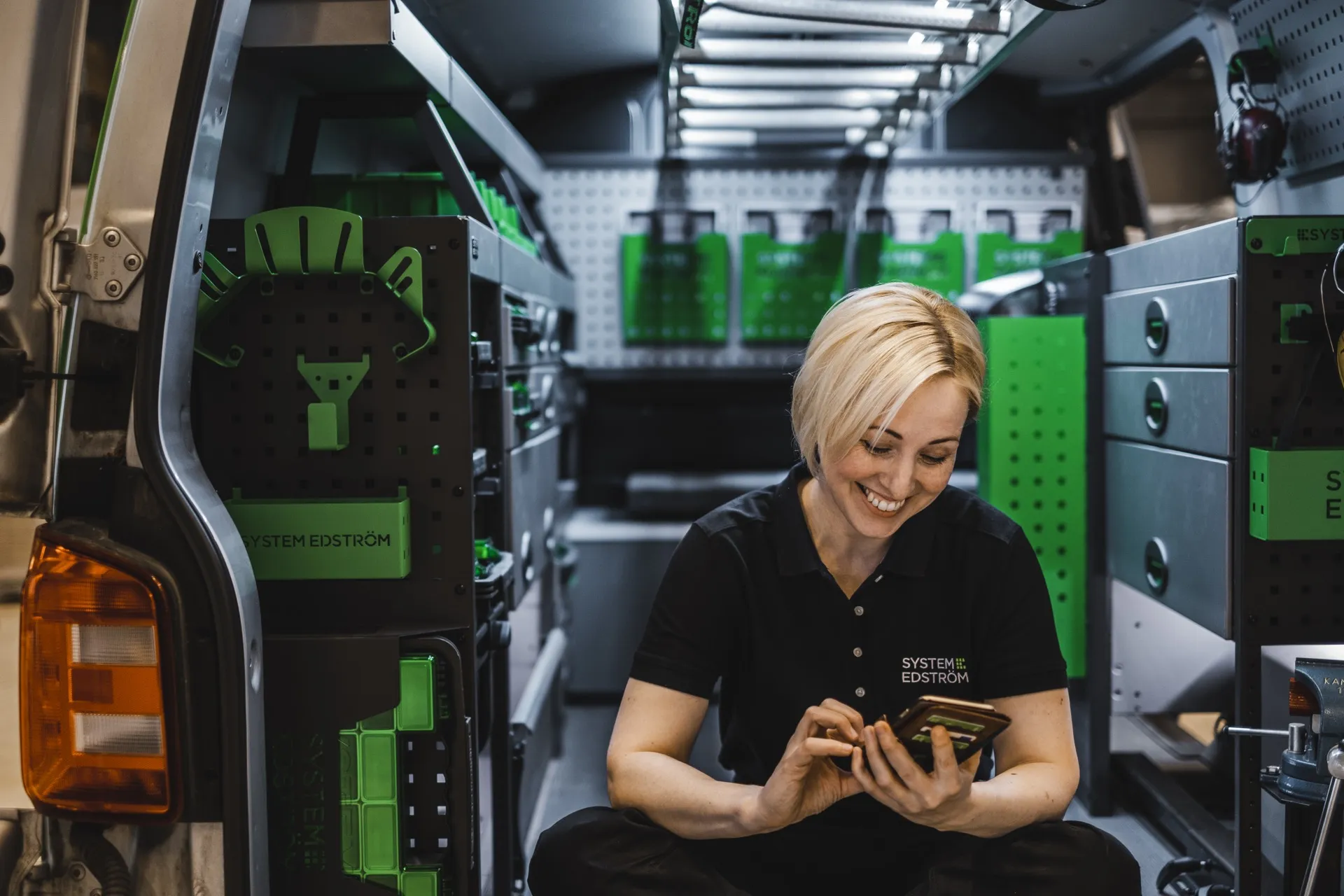 Professionell bilinredning för servicebilar