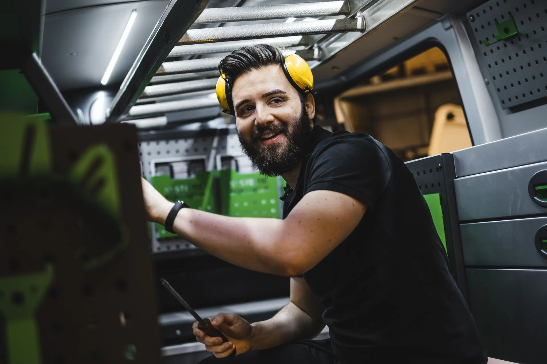 Lådmoduler och verktygsinredning för skåpbil